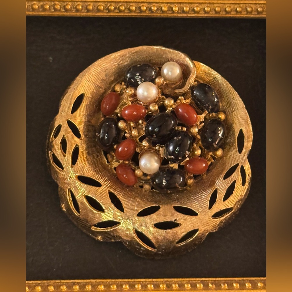VTG BSK Brooch (rare!!)